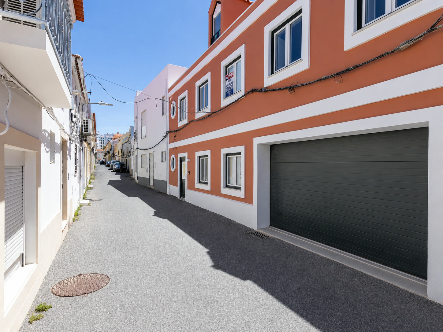Fachada na Rua Alcaçarias